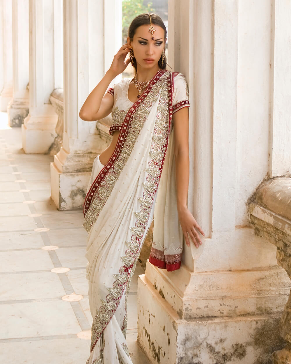 Fashion Georgette Saree - White, L