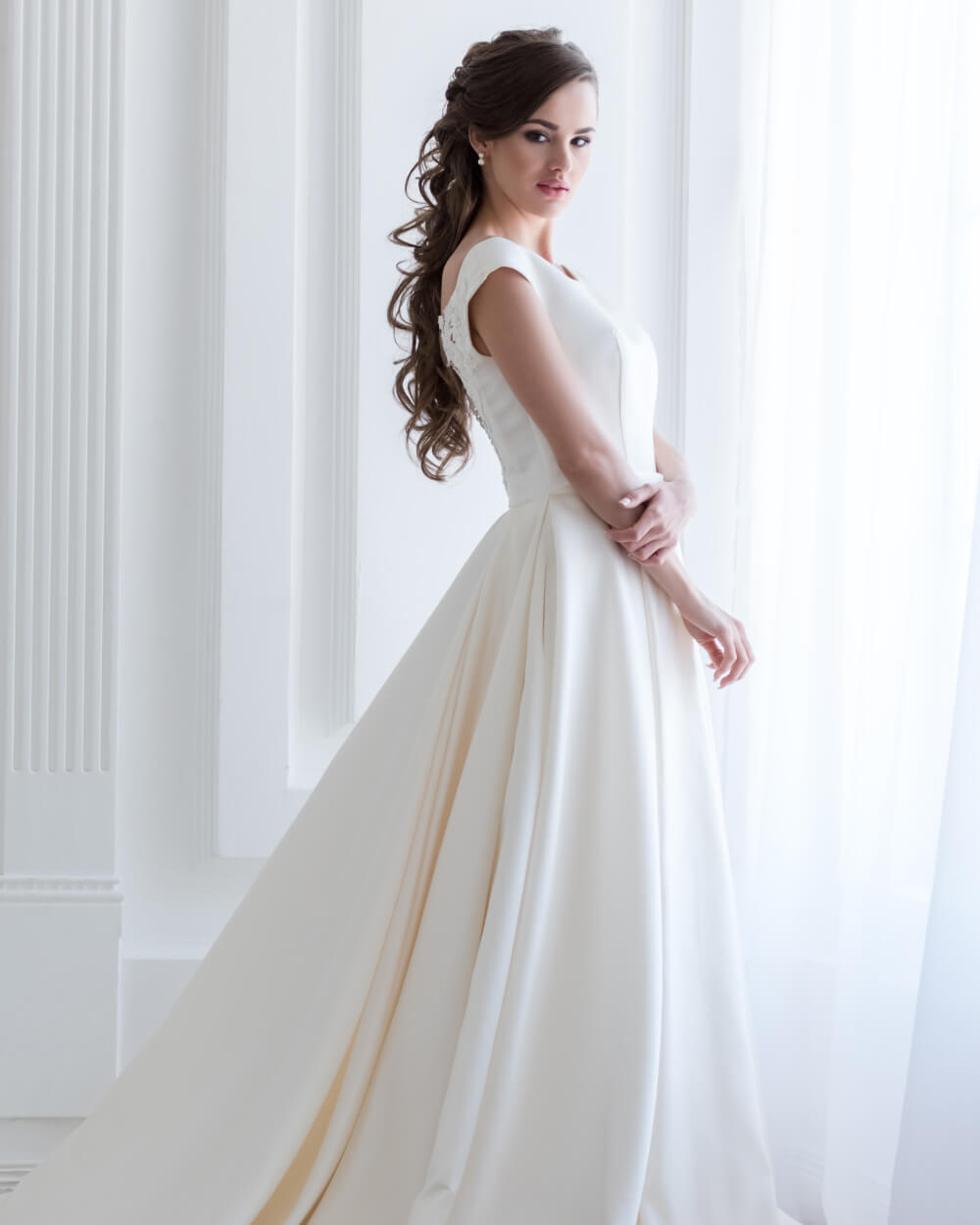 A Line Sleeveless Wedding Dress - White, L